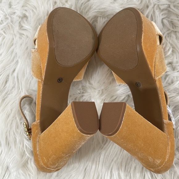 LULUS Crushest Champagne Velvet Rhinestone Ankle Strap Chunky Heels Size 10 NEW - Picture 10 of 13